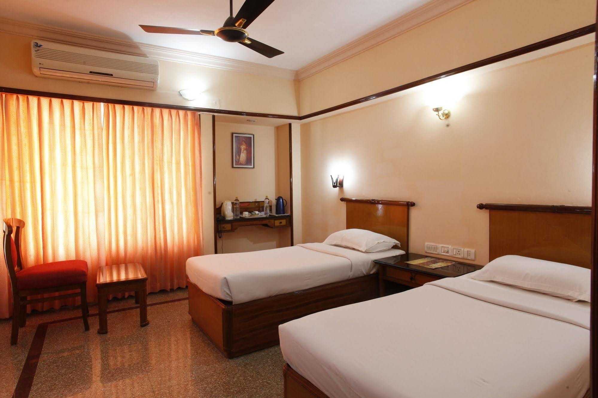 Mayura Residency Guruvāyūr Exterior foto